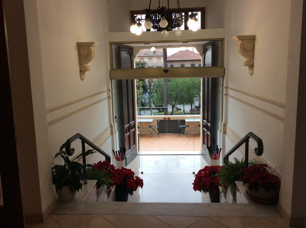 Hotel Nuovo Suisse Alassio Exterior photo