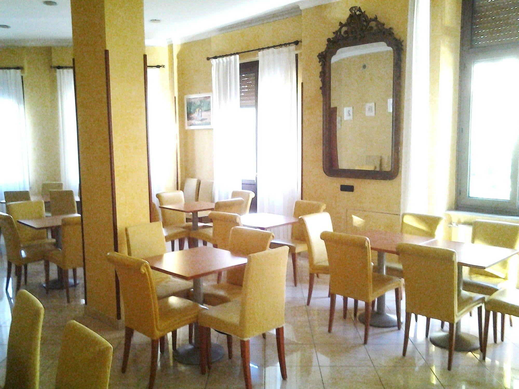 Hotel Nuovo Suisse Alassio Exterior photo